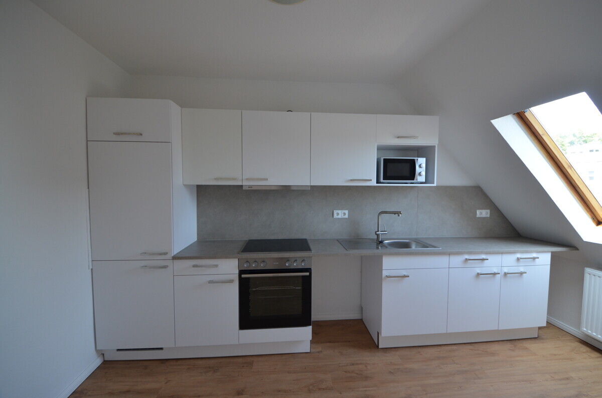 Gemütliche und helle 2 Zi. DG Wohnung in Altbremer Haus mit EBK, zentrale Lage in Schwachhausen - Photo 2