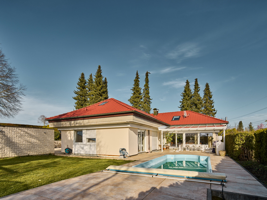 Exklusiver Bungalow in traumhafter Lage mit Pool