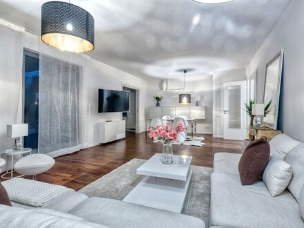 Helle 2 Zimmer Wohnung Berlin Mitte mit Balkon und Fitnessraum