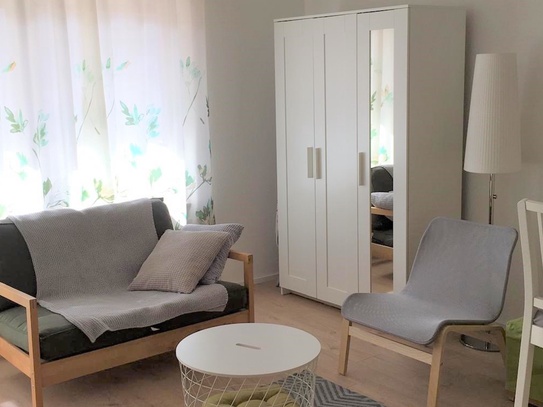 1-Zimmerwohnung mit Wlan, TV, Küche, Walk-In Dusche/WC, Waschmaschine, Balkon und Parkplatz