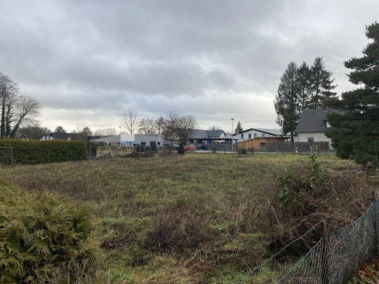 Vielseitig nutzbares Gewerbegrundstück in Steinhagen, unmittelbar an der A 33!