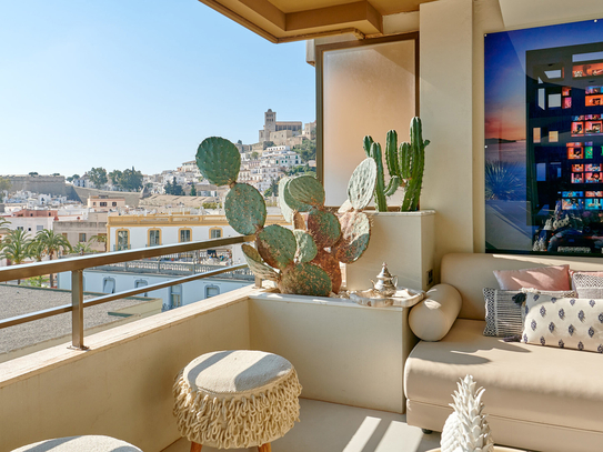 Komplett renoviertes Penthouse mit unglaublichem Blick auf den Hafen und Dalt Vila - Ibiza-Stadt