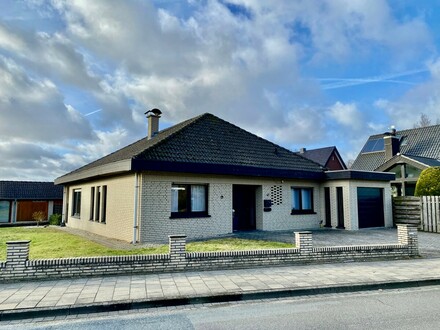 Walmdachbungalow mit Garage in zentraler Lage in 49584 Fürstenau