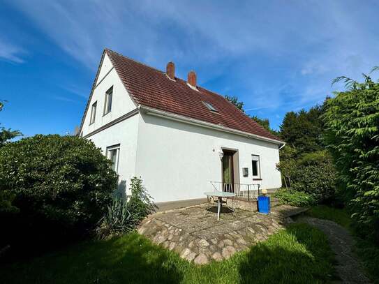 Zweifamilienhaus mit großem Grundstück und herrlicher Aussicht