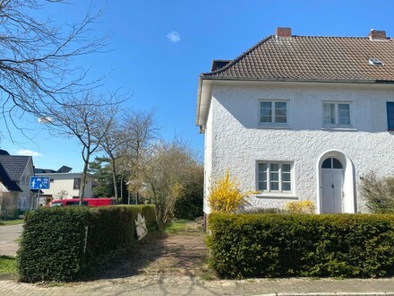 PURNHAGEN-IMMOBILIEN - Bremen-Blumenthal - Ältere Doppelhaushälfte in ruhiger und grüner Wohnlage