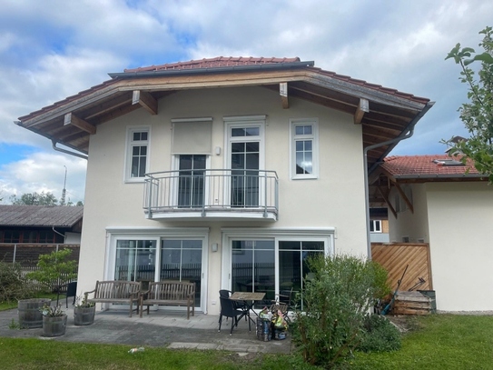 Einfamilienhaus in zentraler Lage von Brannenburg ab 01.07.2024 zu vermieten