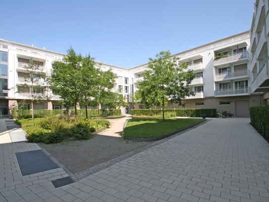 Einziehen, wohlfühlen und in Ruhe lernen - modern möbliertes Studentenapartment mit Balkon im UNIKUM