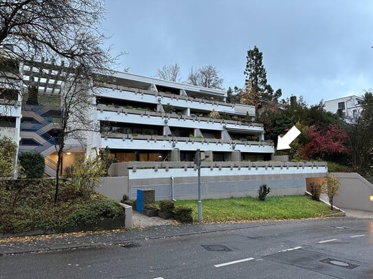 MODERNISIERTE EIGENTUMSWOHNUNG MIT TIEFGARAGENSTELLPLATZ