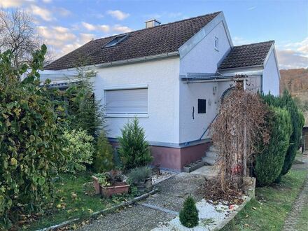 Einfamilienhaus mit ruhigem, eingewachsenem Garten für Sonnenanbeter