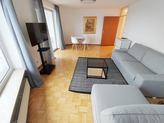 3-Zimmerwohnung mit TV, Wlan, Wohnzimmer, Schlafzimmer, Arbeitszimmer, Bad/Wc, Küche, Waschmaschine und Balkon mit Skyl…