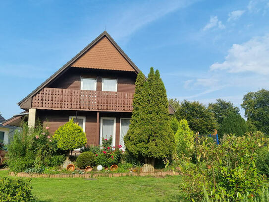 Gepflegtes Willco-Montagehaus in ruhiger Lage mit großzügigem Garten