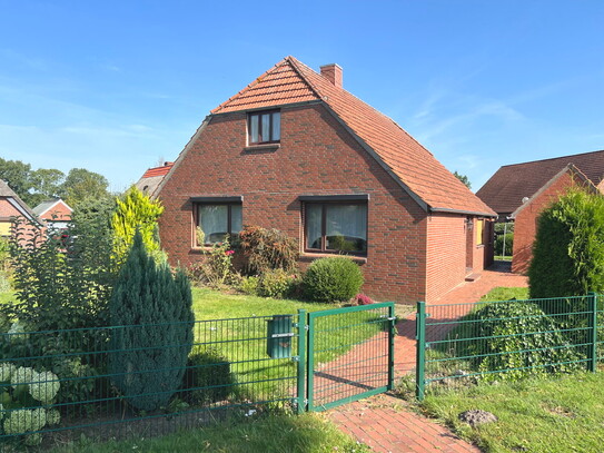 PURNHAGEN-IMMOBILIEN - Für Handwerker - Freist. 1-Fam.-Haus mit großem Grundstück in Lemwerder-Hörspe