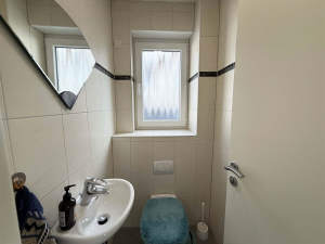 Top gepflegtes Einfamilienhaus mit Balkon, Terrasse und kleinem Garten – 55129 Mainz, 55129 Mainz – Vorschaubild 9