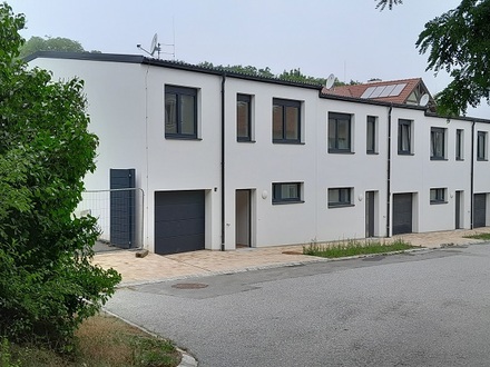 Landleben bevorzugt, nahe der Stadt Mistelbach- PROVISIONSFREI –3 Reihenhäuser auf Eigengrund, 131 m² Wohnfläche, 5 Zim…