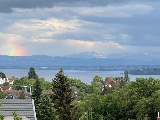 See- und Alpensicht in Überlingen - großzügiges neuwertiges EFH mit Einliegerwohnung - Pool / Sauna