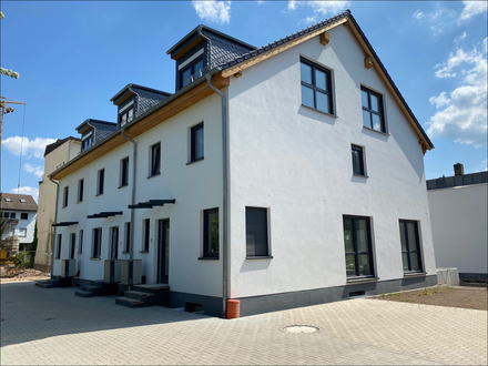 Neubau - Reihenmittelhaus in Aschaffenburg-Damm!