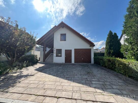 Schickes Einfamilienhaus in ruhiger Wohnlage mit tollem Garten und großer Garage