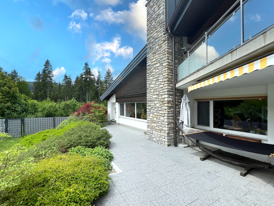 Arbeiten und Wohnen: Villa mit Weitblick direkt am Naturschutzgebiet Inzeller Moor