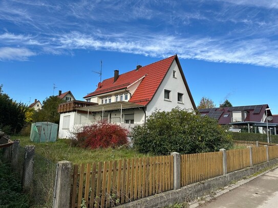 EIN-/ZWEIFAMILIENWOHNHAUS MIT GARAGE