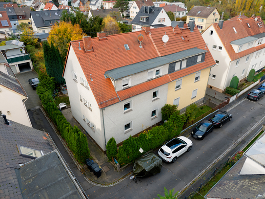 3-Familienhaus in Wi-Biebrich mit 2 vermieteten und einer freigestellten Wohnung