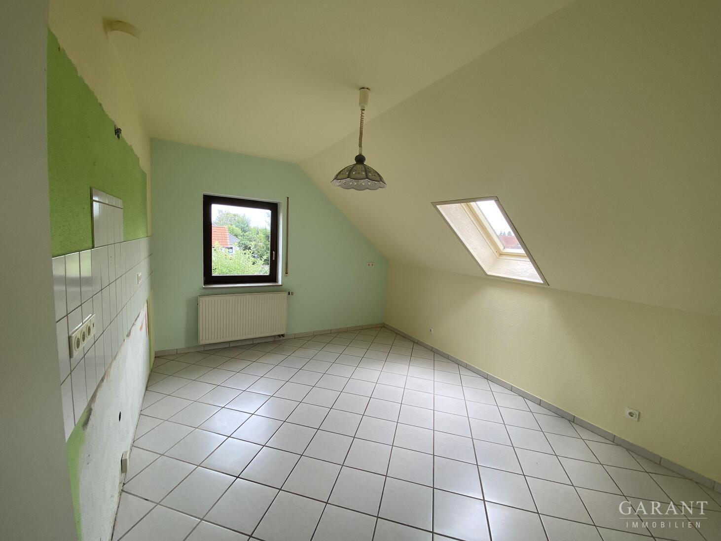 Großzügiges Zweifamilienhaus mit Wintergarten, Sauna, zwei Kaminen, Garage und schönem Grundstück – 04683 Ammelshain, 4683 Ammelshain – Vorschaubild 11