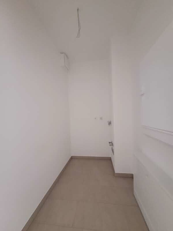 Sonne, Regen, Schnee - großzügige 2-Zimmerwohnung mit überdachter Loggia in den WeserHöfen - Photo 4