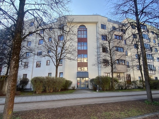 Sehr gepflegte, vermietete 3 Zimmerwohnung mit Westbalkon in Neuperlach Süd