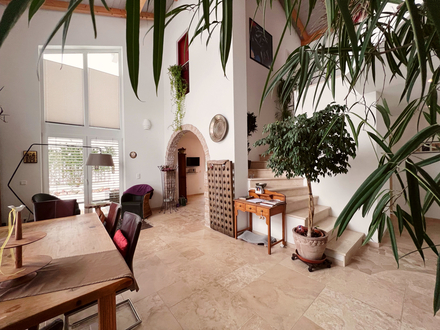 LAYER IMMOBILIEN: Schon bald könnte es Ihnen gehören! Modernes Einfamilienhaus im italienischem Flair!