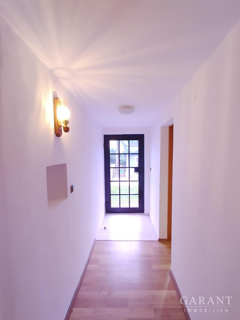 Charmante Doppelhaushälfte mit Garten, Werkstatt & Garage in Augsburg-Göggingen – 86199 Augsburg, 86199 Augsburg – Vorschaubild 8