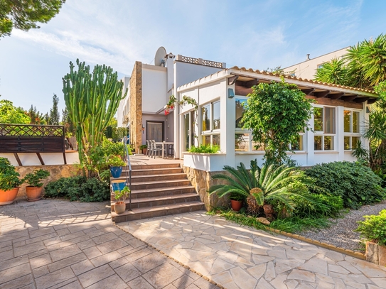 Villa in zweiter Meereslinie in Torrenova, Mallorca