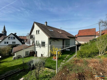 Geräumiges Dreifamilienhaus mit vielen Gestaltungsmöglichkeiten