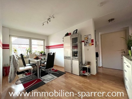 SEHR SCHÖNE UND HELLE 3,5-ZIMMER-WOHNUNG MIT BALKON AM REHBÜHL IN WEIDEN