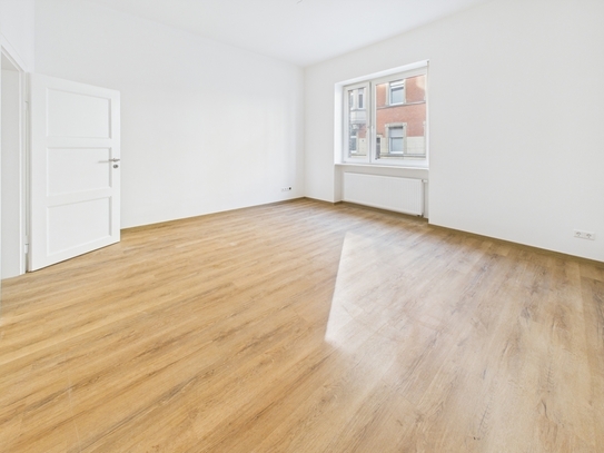 Erstbezug nach Sanierung! Moderne Wohnung mit Balkon
