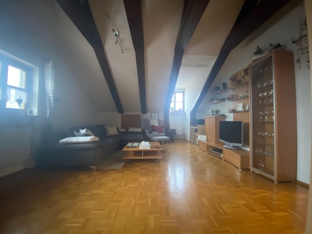 Sehr schöne 2-Zimmer-Wohnung mit Stellplatz in Weiden-Rehbühl