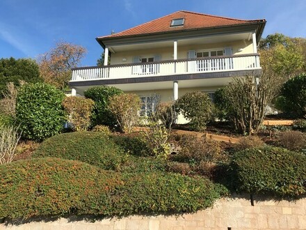 Juwel im Naturschutzgebiet-Biotop, Wohnhaus mit Blick über das Maintal, 97483 Eltmann