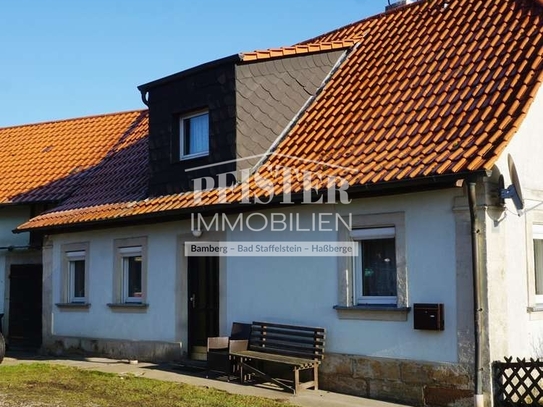 Sanierungsbedürftiges Bauernhaus mit Nebengebäude und kleinem Garten in Sassendorf