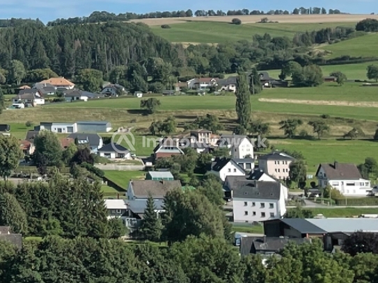 Baugrundstück mit Panoramablick in ruhiger Anliegerstraße