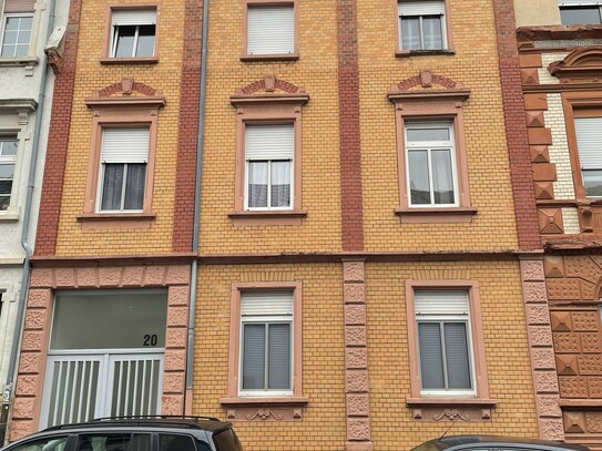 Helle Dachgeschoss-Wohnung mit großzügigen Fenstern in MA-Neckarau zu vermieten!