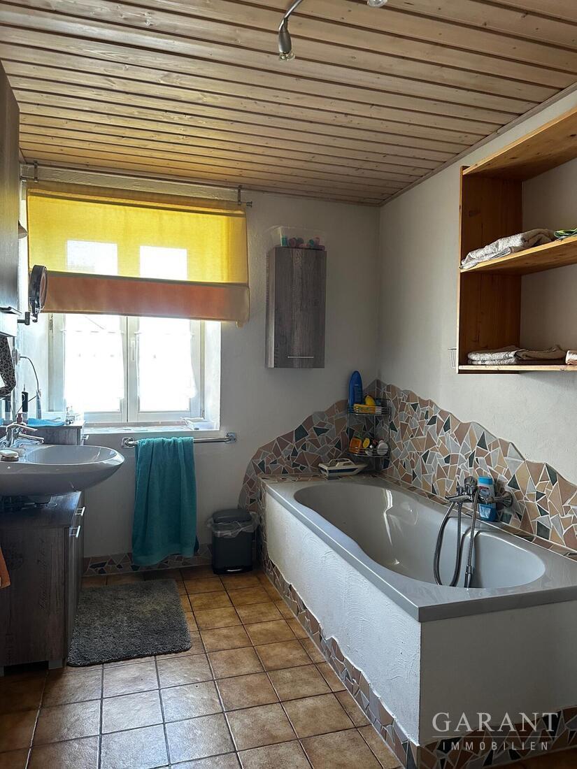 Denkmalgeschütztes Wohnhaus mit großzügigem Grundstück und vielfältigen Möglichkeiten! – 86745 Hohenaltheim, 86745 Hohenaltheim – Vorschaubild 10