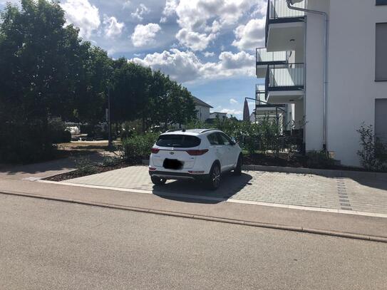 KFZ-Stellplatz auf dem Lindenhof