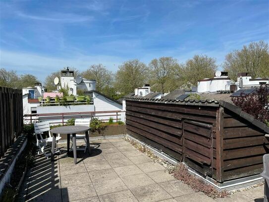 Ansprechende DHH mit Fernblick, Galerie, Panoramafenster und großer Dachterrasse