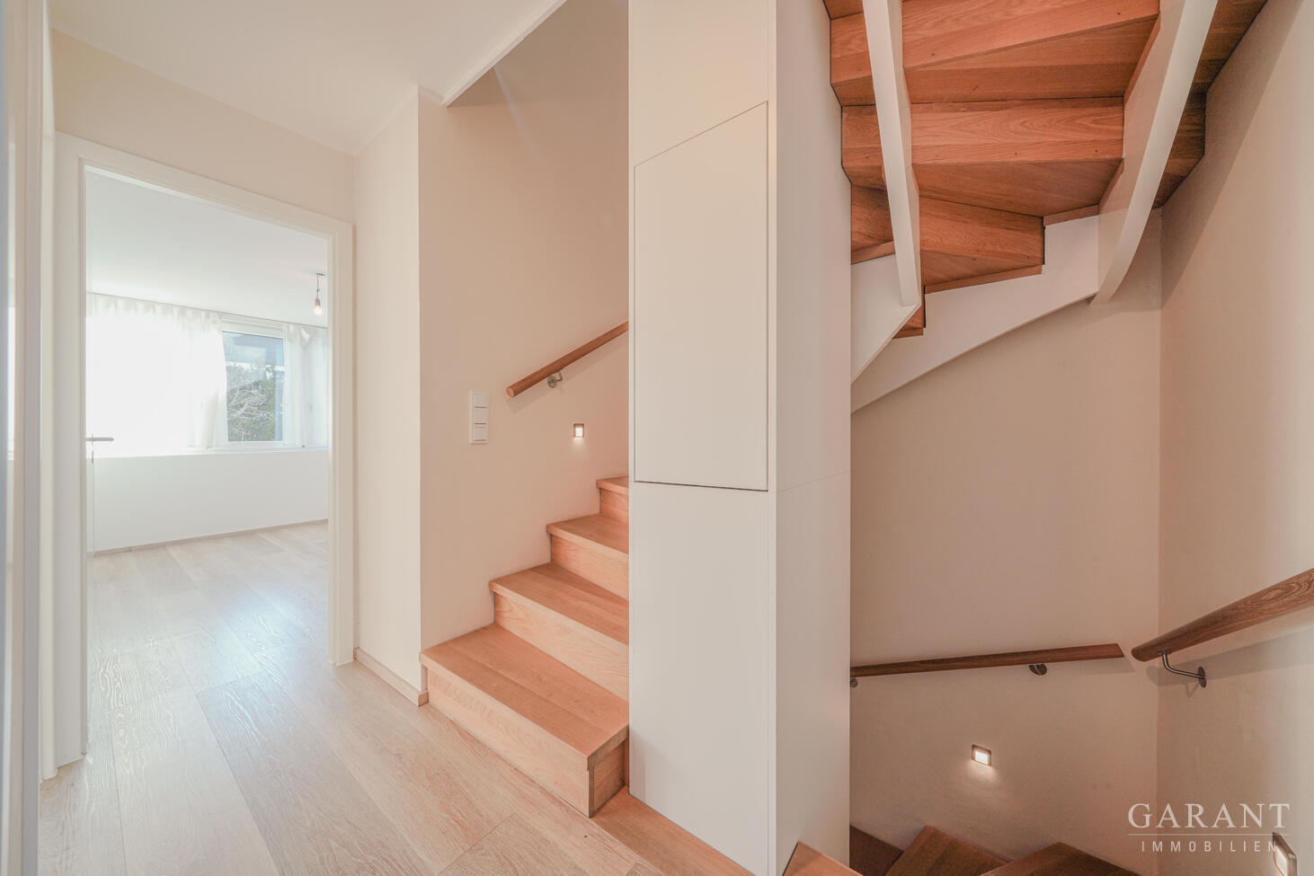 Modernes Reihenmittelhaus mit eigenem Pool im Garten – 85604 Zorneding, 85604 Zorneding – Vorschaubild 7