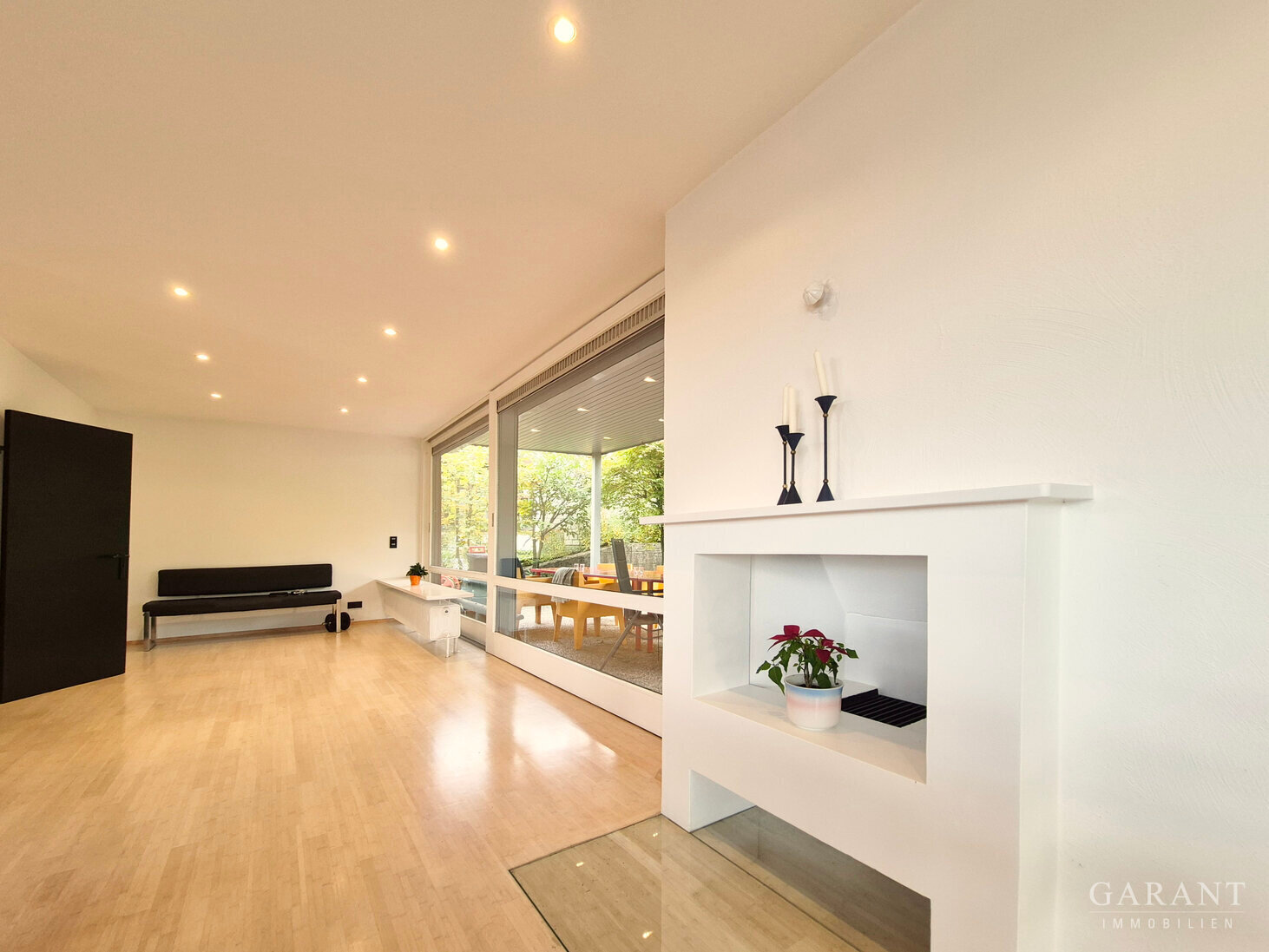 Licht + Raum + Weitblick! - Stilvolles Haus mit schöner Einliegerwohnung und großem Büro - – 71717 Beilstein, 71717 Beilstein – Vorschaubild 2