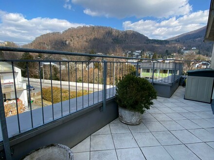 Am Fuße des Gaisberges - Salzburg-Aigen, moderne, helle 3 Zi, -Wohnung mit großer Dachterrasse, in kleinem Mehrfamilien…