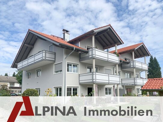 Befristet bis 31.12.2026! Traumhafte, barrierefreie DG-Wohnung mit Einbauküche und Panoramablick in Bernau am Chiemsee.