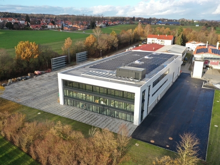 Ravensburg - Schmalegg - Energieeffiziente Neubau-Gewerbefläche in moderner Architektur