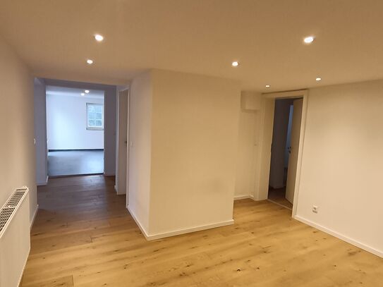 MODERNE 3,5-ZIMMER-WOHNUNG MIT TERRASSE