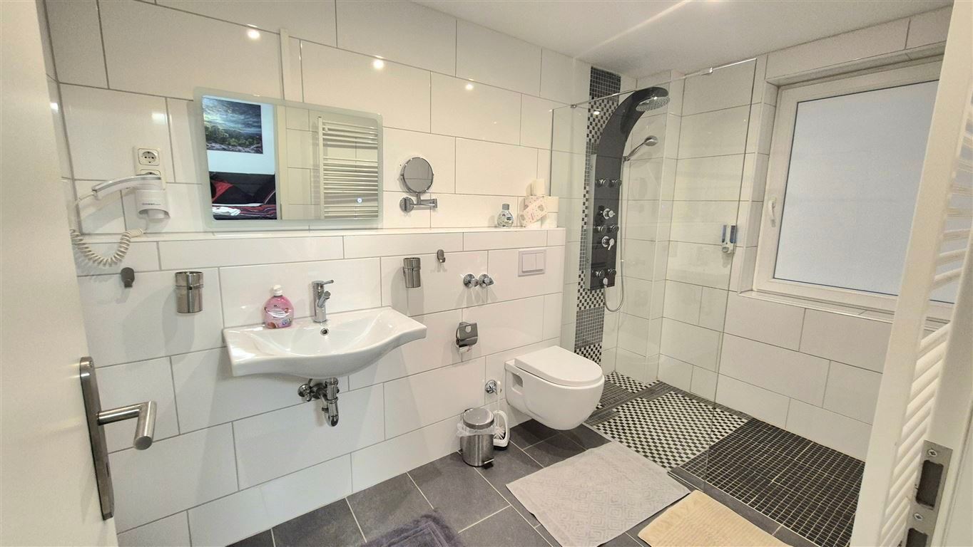 Property thumbnail 45