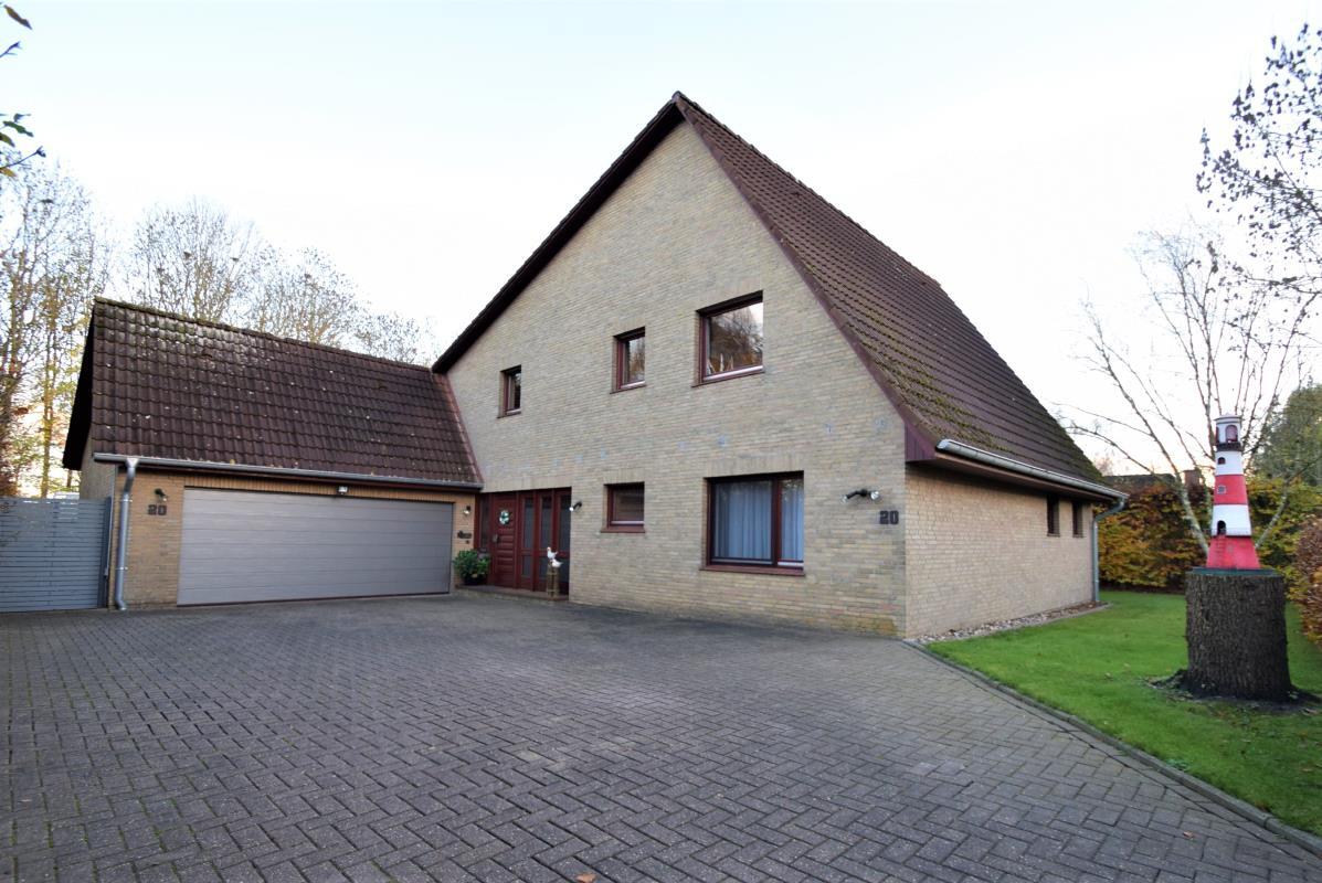 Real Estate Title Image Background