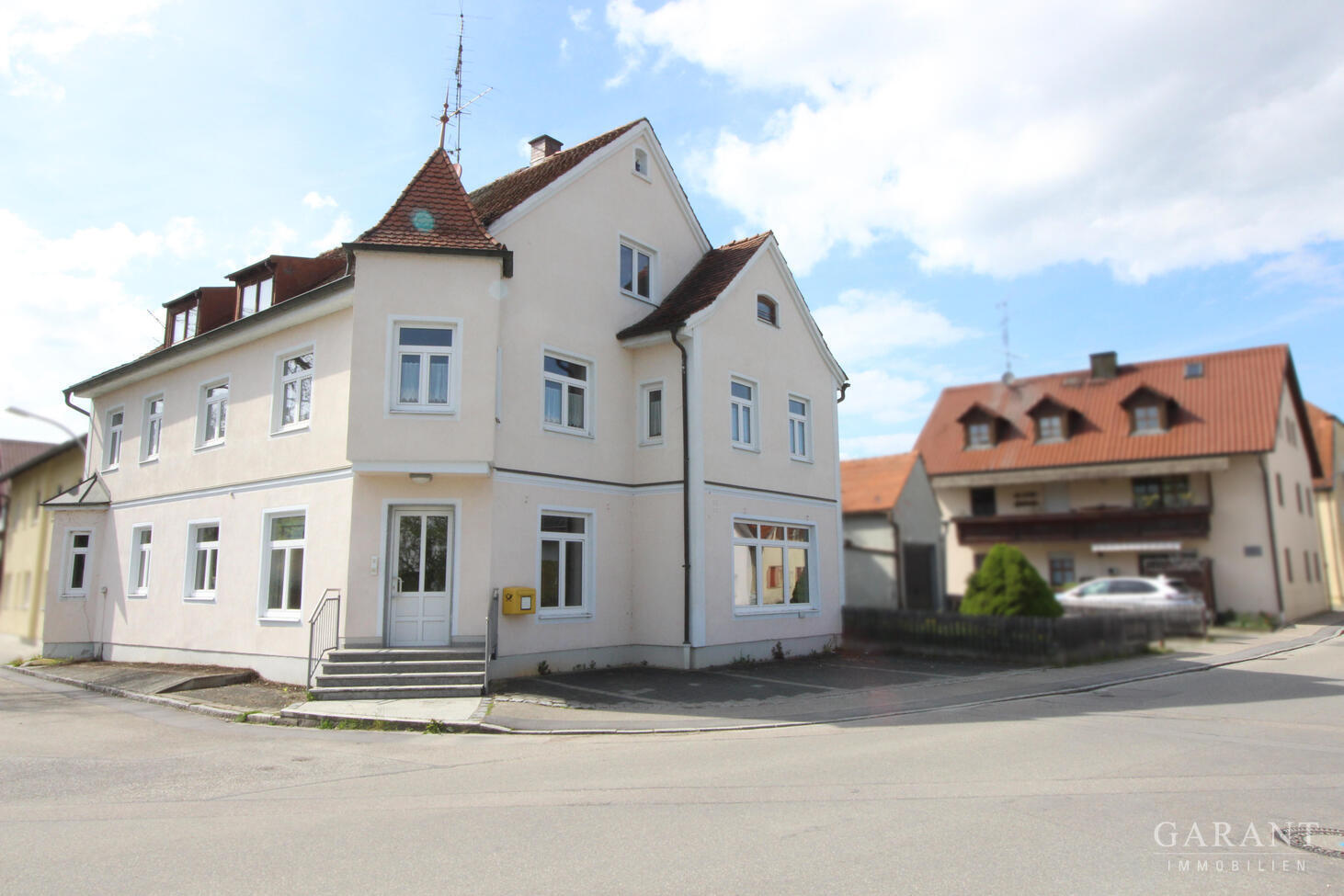 Variabeles, markantes Wohn- und Geschäftshaus in Langenpreising zu verkaufen! – 85465 Langenpreising, 85465 Langenpreising – Vorschaubild 2